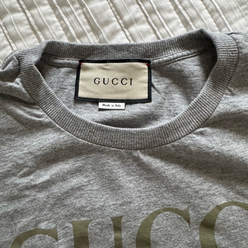 Gucci Gray Tee with Logo Print - Picture 3 of 4